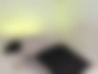 Live cam show with LilithPink - Curvy on live18s.com