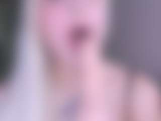 Live cam show with Sweeet-Barbie - Blonde Hair on SpankPalCams