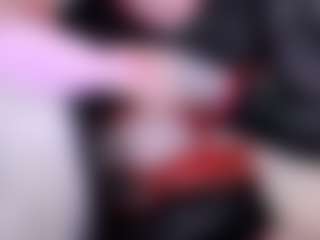 Live cam show with Sweeet-Barbie - Petite Teen (18+) on Uber Horny
