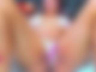 Live cam show with VeronicaTits - Bikini on Camsoda