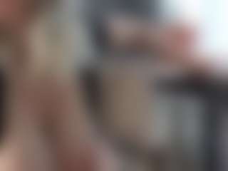 Live cam show with YanaMay - Blonde Hair on xDating