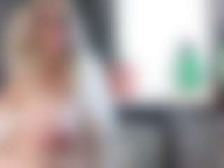 Live cam show with YanaMay - MILF on Chatstar