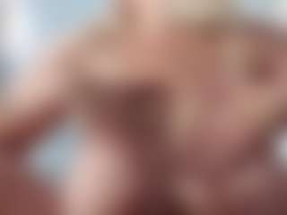 Live cam show with YanaMay - Wet on thefappeningchat.com