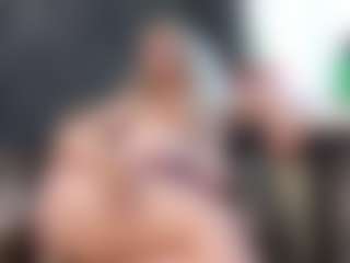 YanaMay MILF webcam performer live streaming