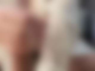 Live cam show with YanaMay - Bedroom MILF on Dare Cams