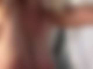 YanaMay MILF webcam performer live streaming