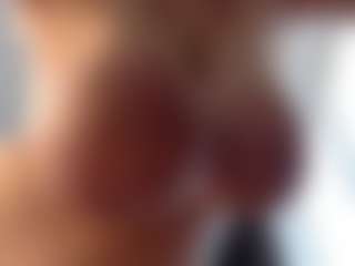 YanaMay MILF webcam performer live streaming