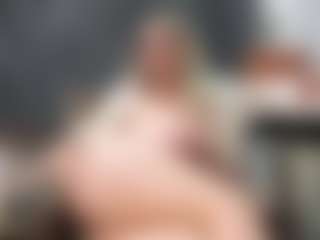 Live cam show with YanaMay - HD on AdultVida.com