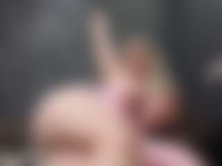 YanaMay MILF webcam performer live streaming