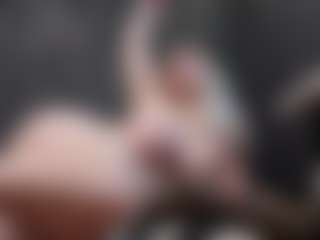 Show de cam en vivo con YanaMay - Hairy Pussy en Camsoda