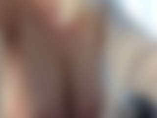 Live cam show with YanaMay - Bedroom on studioflirtlive.com