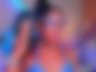 Live cam show with KishaLove - Brown Eyes Ebony on instabang