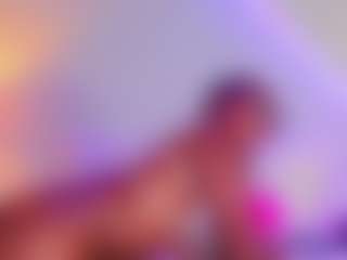 Live cam show with KishaLove - Roll on Camsoda