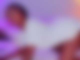 Live cam show with KishaLove - Ebony on StripNow | colombia