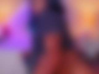 Live-Cam-Show mit KishaLove - Spank Black auf Camsoda
