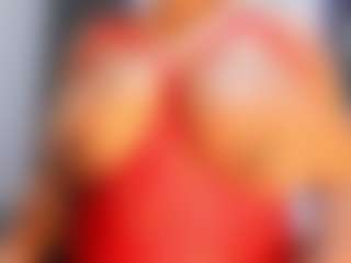 Live cam show with Camille Bennet - Teen (18+) on AdultVida.com