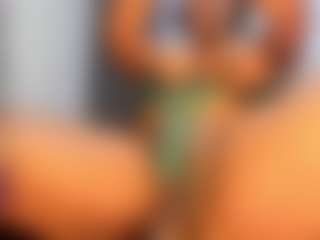 Live cam show with Camille Bennet - Teen (18+) on https://playwithruby.com