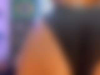 Live cam show with Camille Bennet - Latina on CamwithHer | colombia