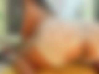Live cam show with Camille Bennet - Bedroom on livesuperchat.net