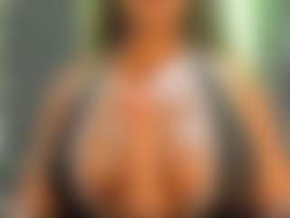 Live cam show with Camille Bennet - Tattoos on Camsoda