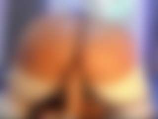 Camille Bennet's Live Sex Cam Show