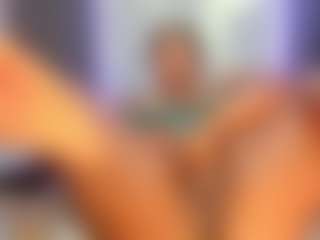 Live cam show with Camille Bennet - Big Ass on Camsoda