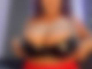 Live cam show with Camille Bennet - Living Room on CamClone