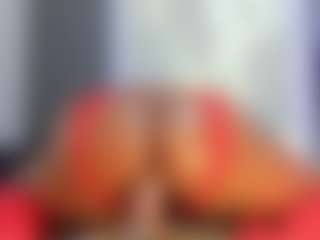 Live cam show with Camille Bennet - Living Room on liverealitysex.com