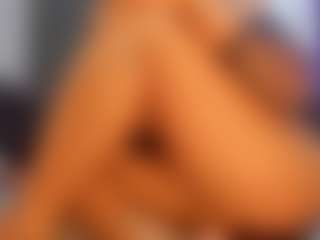 Live cam show with Camille Bennet - Machine on xplaylive.com