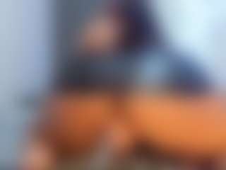 Camille Bennet's Live Sex Cam Show