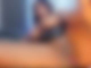 Live cam show with Camille Bennet - Athletic Ebony on madthumbs