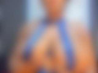 Live cam show with Camille Bennet - Solo on Camsoda