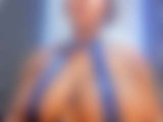 Live cam show with Camille Bennet - Living Room on Camsoda