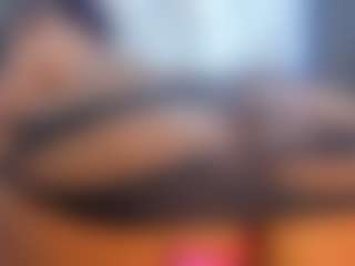 Live cam show with Camille Bennet - Ebony Squirt on Camsoda