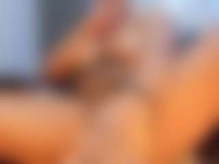 Live cam show with Camille Bennet - Brown Eyes Ebony on crypto-cams