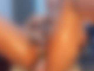 Live cam show with Camille Bennet - Drinking on Pornisteam.com