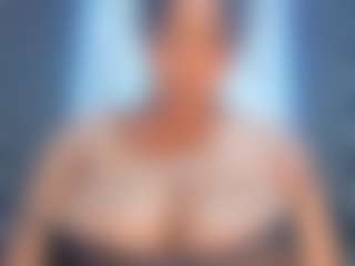 Live cam show with Camille Bennet - Living Room on Camsoda