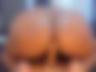 Live cam show with Camille Bennet - Asshole Black on Camsoda