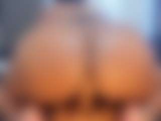 Live cam show with Camille Bennet - Black Young Adult on Big Tits
