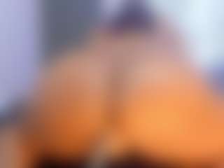 Live cam show with Camille Bennet - BBW Ebony on madthumbs
