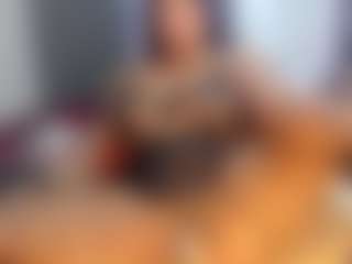 Camille Bennet's Live Sex Cam Show