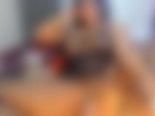 Live cam show with Camille Bennet - Double Penetration on Camsoda