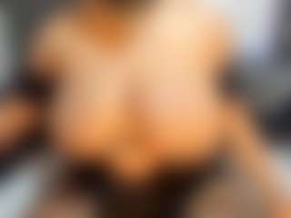 Live cam show with Camille Bennet - Ebony Big Tits on Soda Cam
