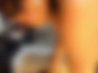 Live cam show with Camille Bennet - Machine on Streamer API