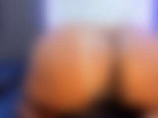Live cam show with Camille Bennet - Big Nipples on 1on1-livenow