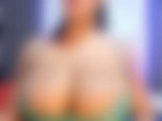 Live cam show with Camille Bennet - Ebony Teen (18+) on Camsoda | colombia