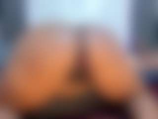 Live cam show with Camille Bennet - Squirt on liverealitysex.com