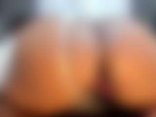 Live cam show with Camille Bennet - Black Young Adult on Hubzter Live