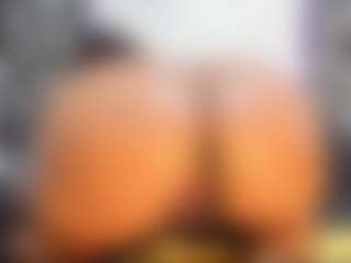 Live cam show with Camille Bennet - Oil on sexytreat.net