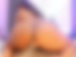 Show de câmera ao vivo com Camille Bennet - Nipple Piercings no Camsoda